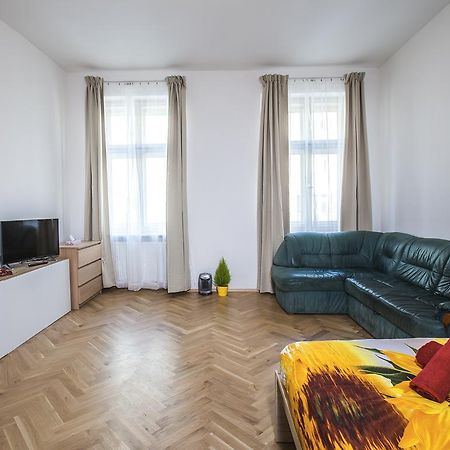 Beautiful Central Apartment Thamova Prague Ngoại thất bức ảnh
