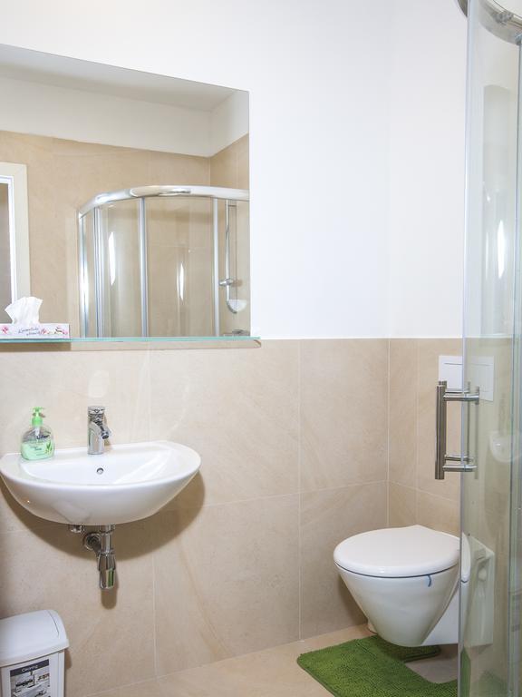Beautiful Central Apartment Thamova Prague Ngoại thất bức ảnh