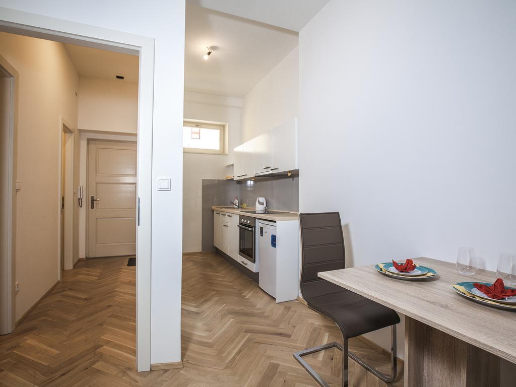 Beautiful Central Apartment Thamova Prague Ngoại thất bức ảnh