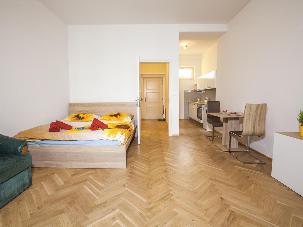 Beautiful Central Apartment Thamova Prague Ngoại thất bức ảnh