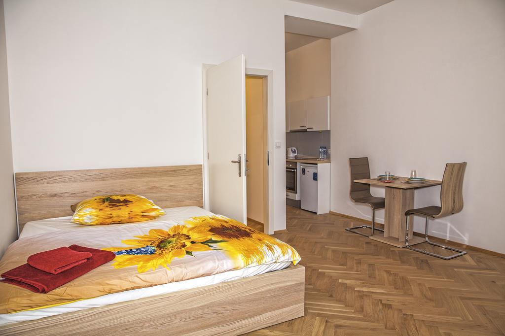 Beautiful Central Apartment Thamova Prague Ngoại thất bức ảnh